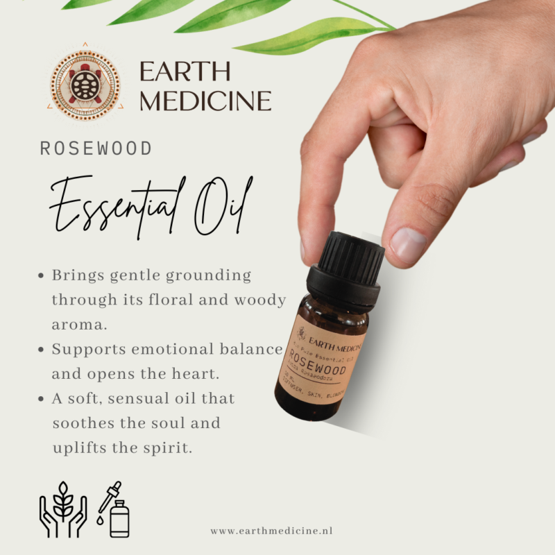 Infosheet van Rosewood essentiële olie met een hand die een flesje olie vasthoudt – visuele samenvatting van de werking en toepassing van de olie.
